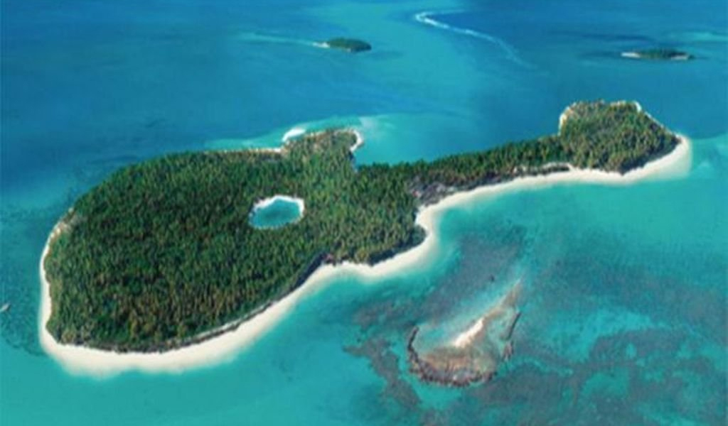 Guitar island in Andaman Guitar island in Andaman