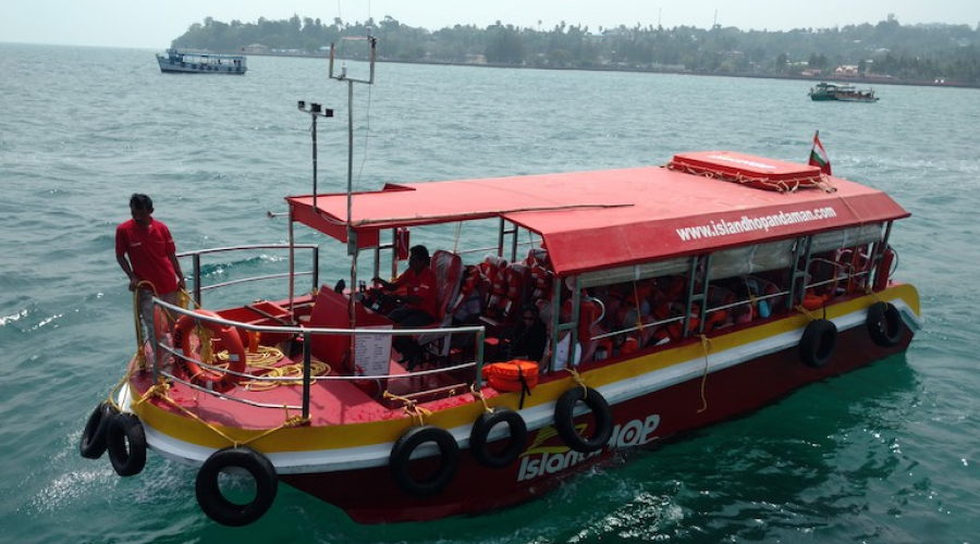 How to reach Ross Island via ferry