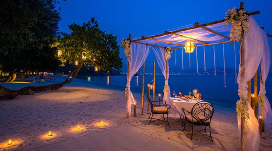 candlelight dinner in Andaman